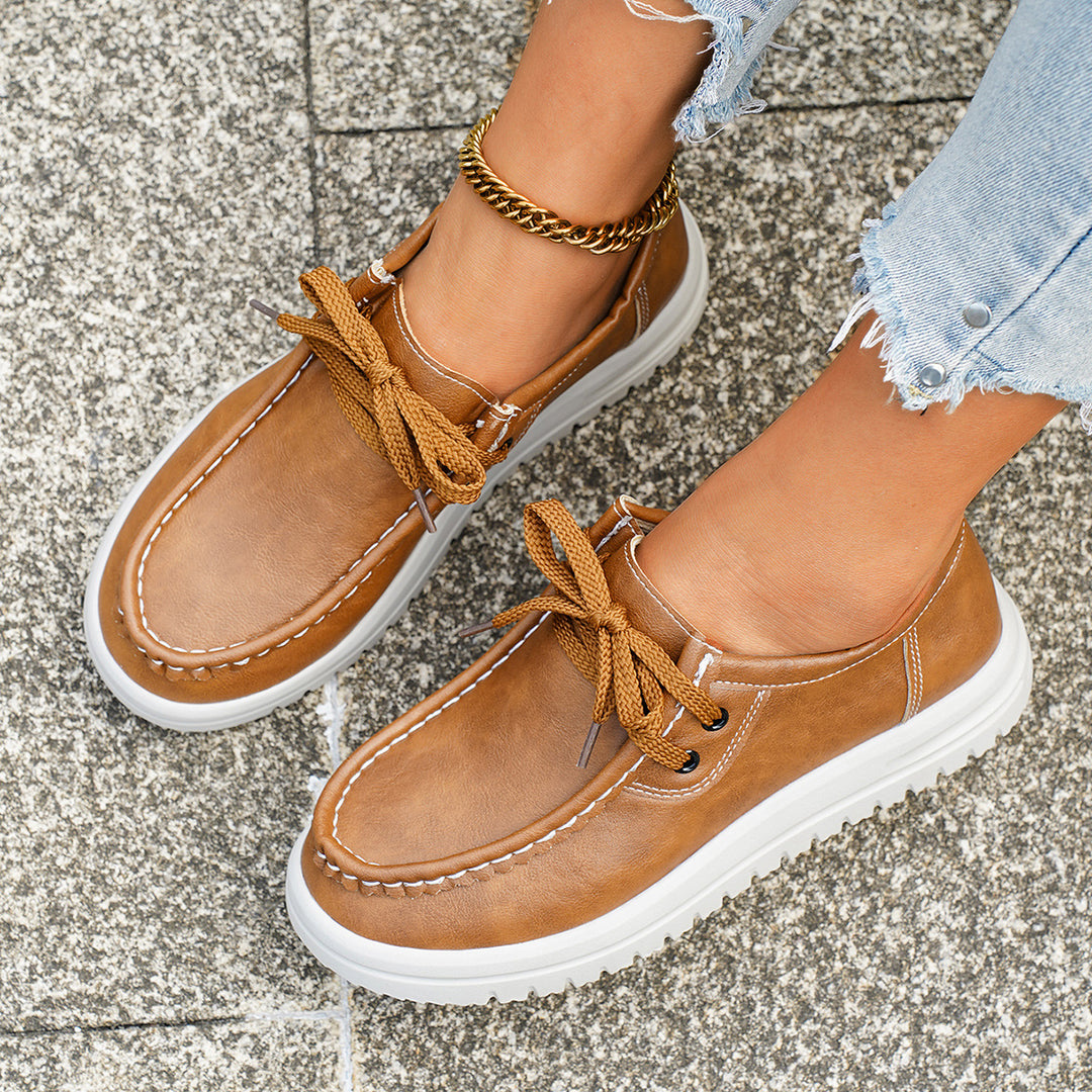 Damen Freizeit-Sneaker mit kunstlederner Optik und rutschfester Sohle EB