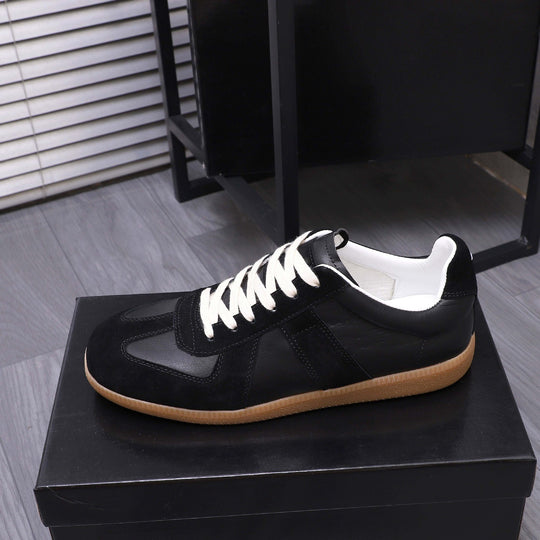 Damen Sportliche Leder Sneakers mit modischem Design und rutschfester Sohle EB