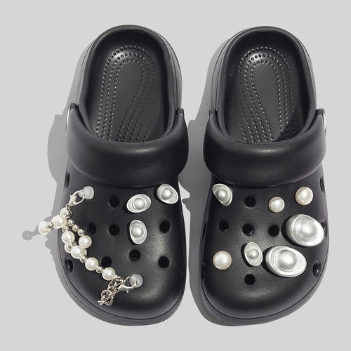 Damen Modische Clogs mit dekorativen Perlen und einzigartigem Design EB