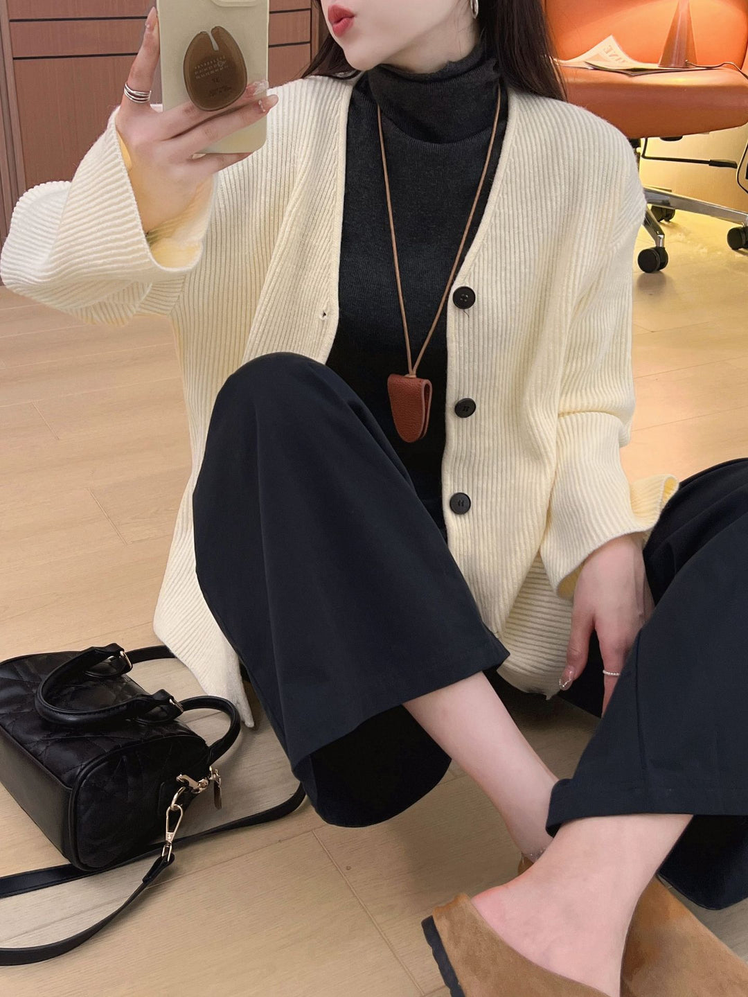 Damen Grob gestrickter Cardigan mit überschnittenen Schultern und Knopfverschluss EB