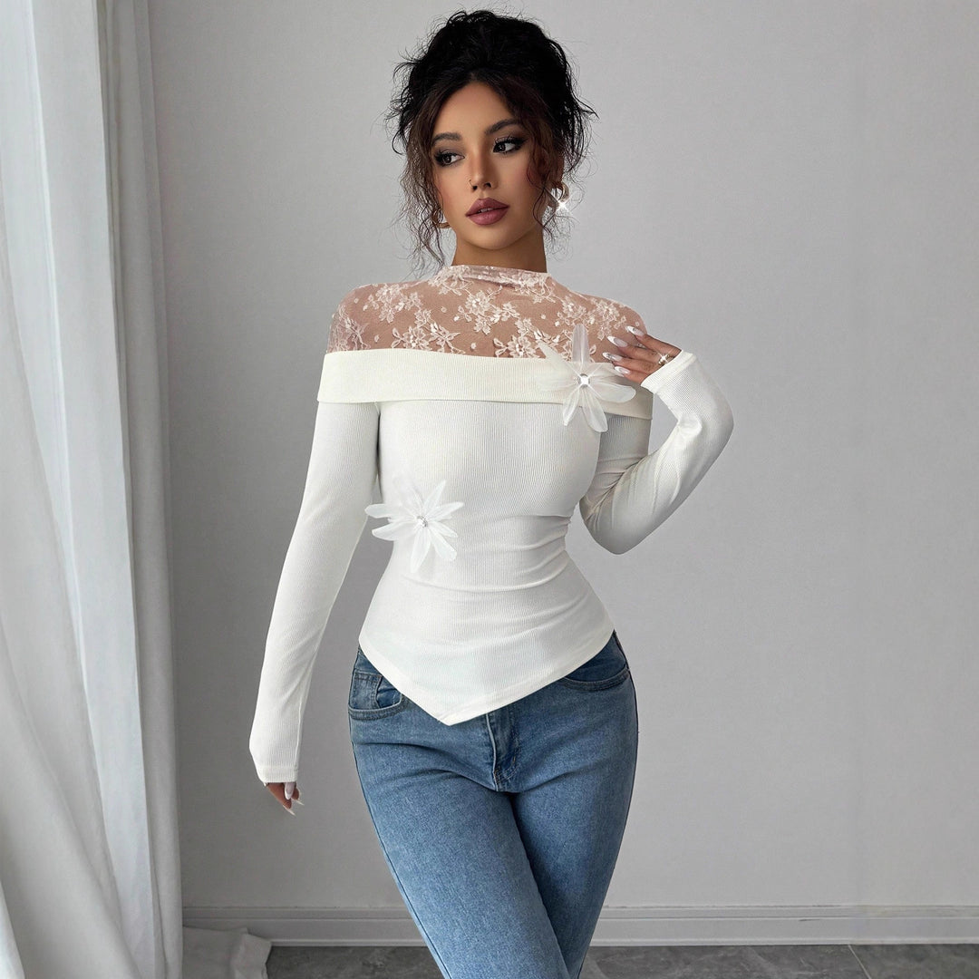 Damen nan figurbetontes schulterfreies Rippstrick-Top mit Spitzen-Illusionskragen und Blütenapplikation EB