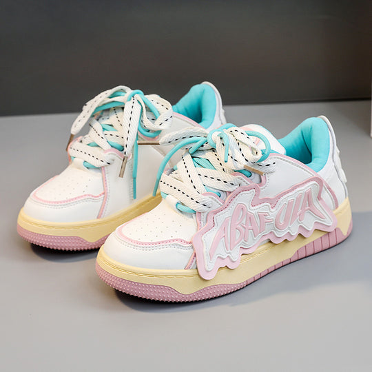 Damen Sneakers mit glänzenden Akzenten und einzigartigem Design EB