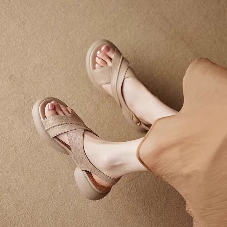 Damen Komfortable Plattform-Sandalen mit verstellbaren Riemen und anatomisch geformtem Fußbett EB