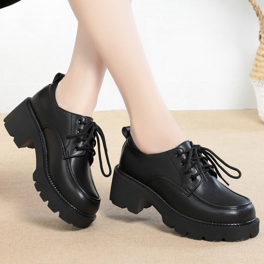 Damen Schnürschuhe mit robustem Blockabsatz und modischem Schnitt EB
