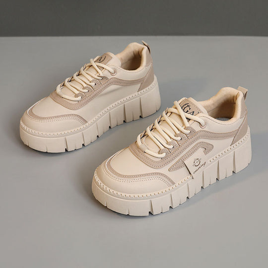 Damen Plattform Sneakers mit dämpfendem Sohlenprofil und sportlichem Design EB