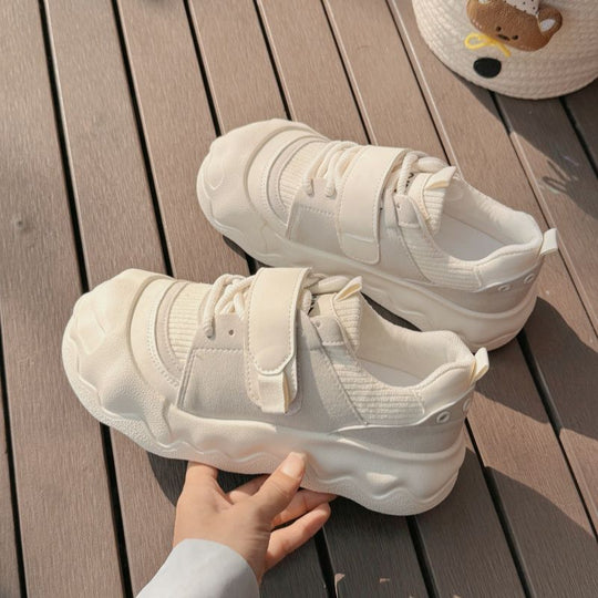 Damen Sneaker mit praktischen Klettverschlüssen und dämpfender Sohle EB