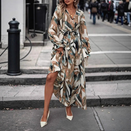 Damen Maxi-Kleid mit eleganter Taillierung und voluminösem Rock EB