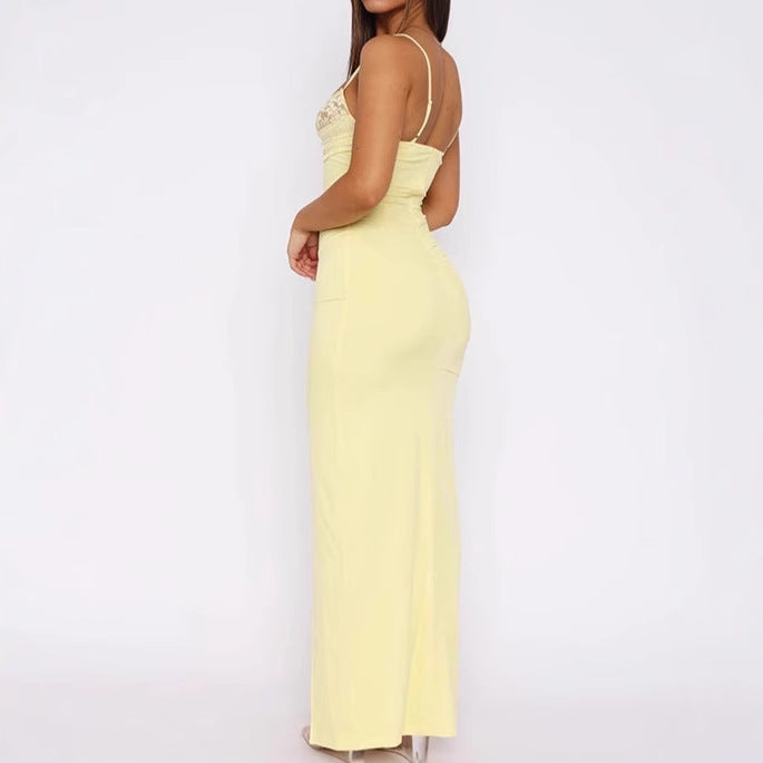 Damen Elegantes Maxikleid mit Spitzenelementen und schwingendem Schlitz EB