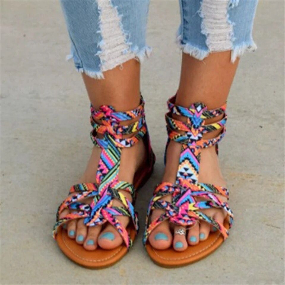 Damen Boho-Sandalen mit verstellbaren Knöchelriemen und Ethno‑Print EB