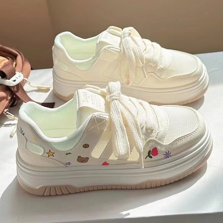Damen Sneaker mit verspieltem Design und rutschfester Sohle EB