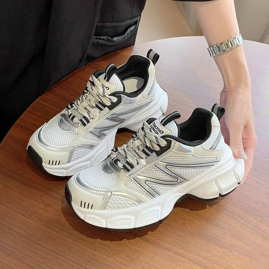 Damen Sportliche Sneakers mit atmungsaktiven Einsätzen und rutschfester Sohle EB