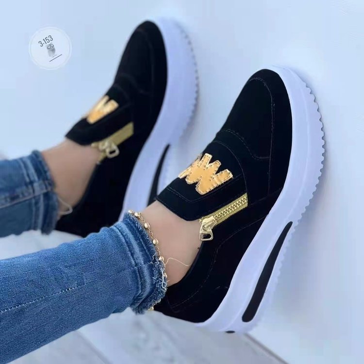 Damen nan Slip-On Plateau-Sneaker mit seitlichem Deko-Reißverschluss und metallischer Logo-Applikation EB