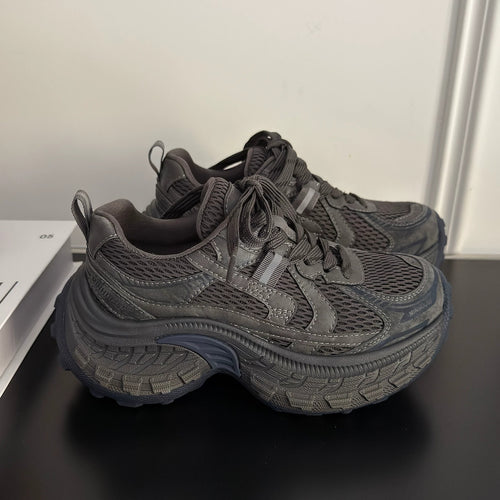 Damen Lauf-Sneaker mit dämpfender Mega-Sohle und atmungsaktiven Netz-Elementen EB