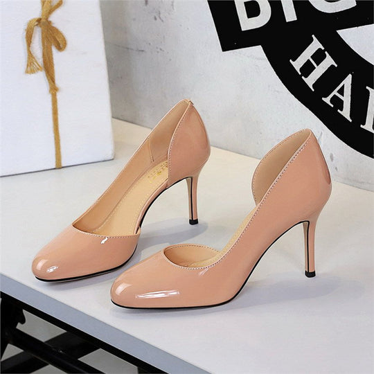 Damen Elegante Lack‑Pumps mit geschwungener Fersenlinie und mittelhohem Stiletto‑Absatz EB