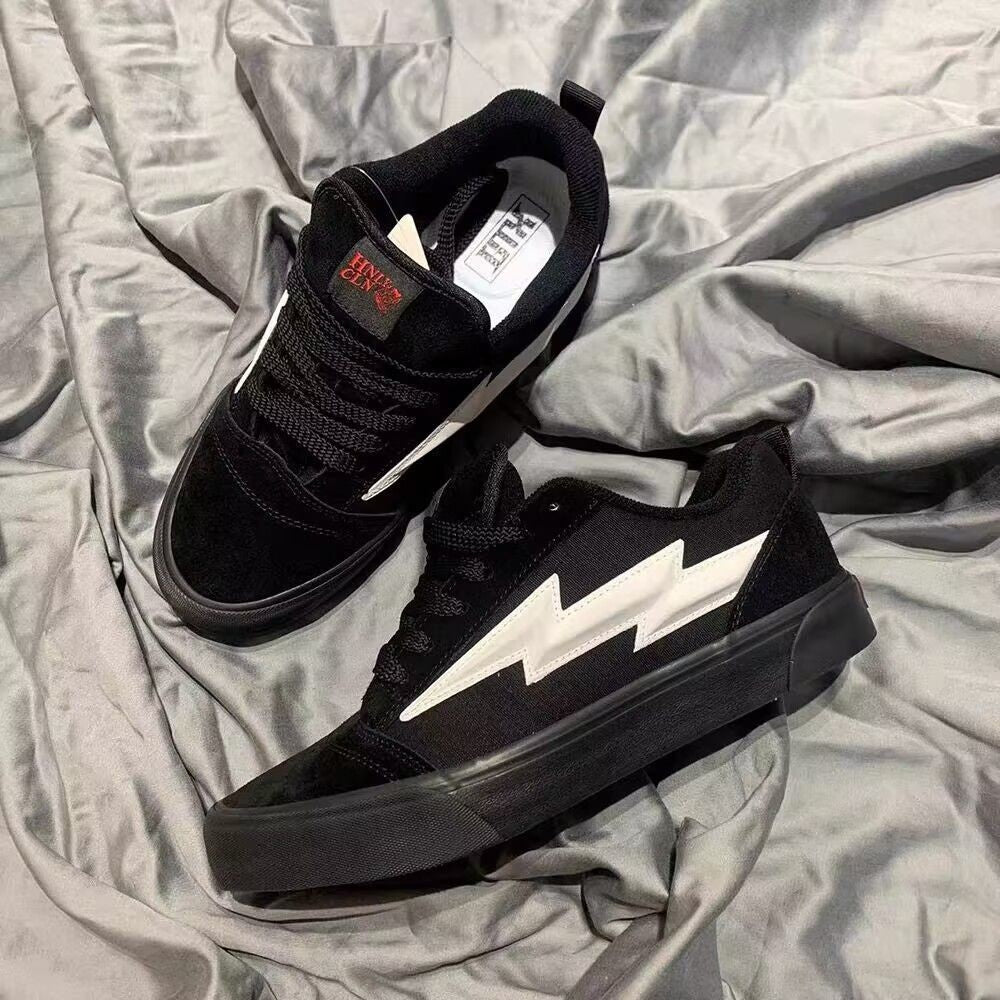 Damen Sportliche Sneakers mit auffällig grafischem Blitzen-Design EB