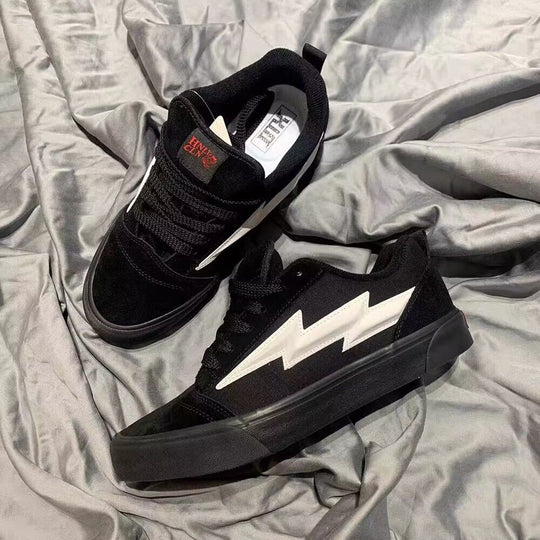 Damen Sportliche Sneakers mit auffällig grafischem Blitzen-Design EB
