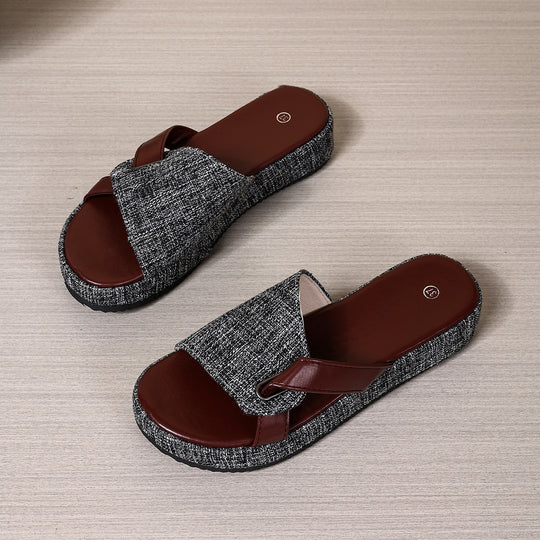 Damen bequeme Schlappen mit modischem Faltendesign EB