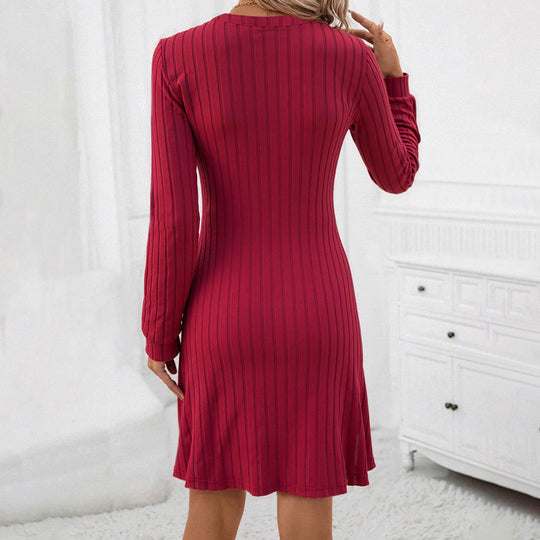 Damen geripptes Strickmidikleid mit V-Ausschnitt figurbetonter Taillenform und Ballonärmeln Eichborn Berlin