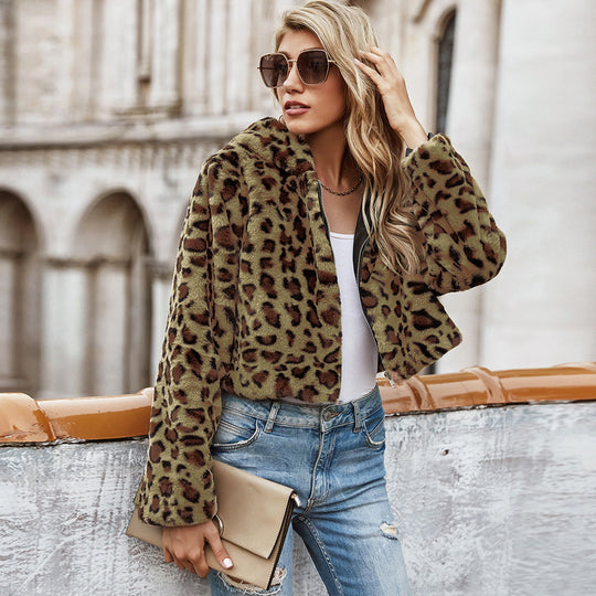 Damen Trendige Kurzjacke aus Kunstpelz im Leopardenmuster EB