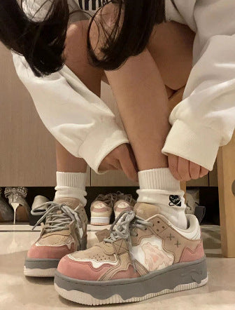 Damen Sportliche Sneakers mit robustem Sohlenprofil und gepolsterter Innensohle EB