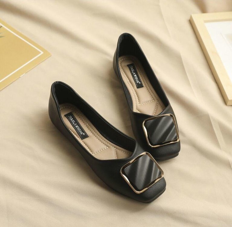 Damen Ballerinas mit elegantem Schnallenakzent EB