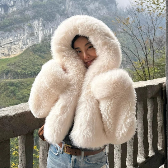 Damen Kunstfelljacke mit luxuriösem Kapuzendesign EB