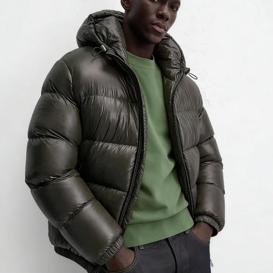 Herren nan steppte Kapuzenjacke mit glänzender Oberfläche, warmer Synthetikfüllung und Zweiwege-Reißverschluss EB