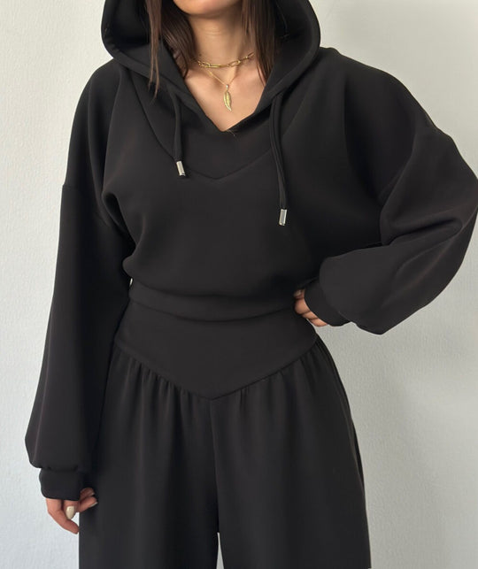 Damen nan luxuriöses Freizeitset Kapuzenpullover mit V-Ausschnittdetail und Culotte mit hoher Taille EB