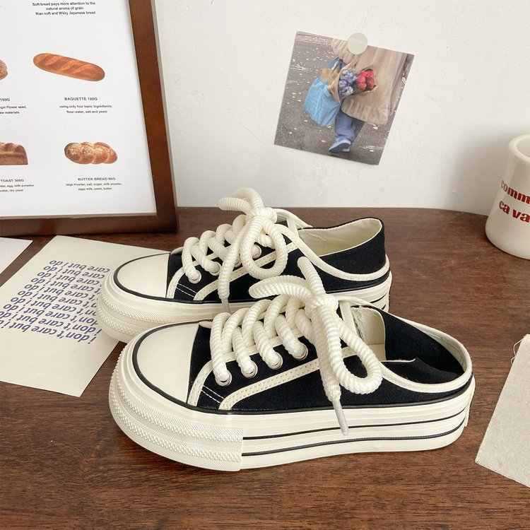 Damen Bequeme Sneaker mit doppelter Sohle und dekorativer Schnürung EB