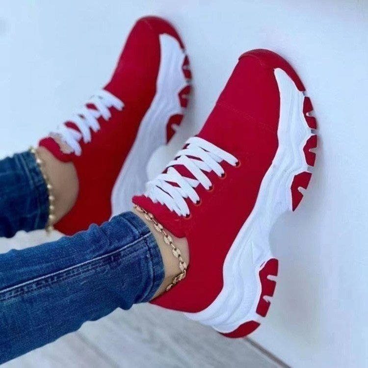 Damen  Sneaker mit dicker Profilsohle gepolstertem Fußbett und klassischem Schnürverschluss EB
