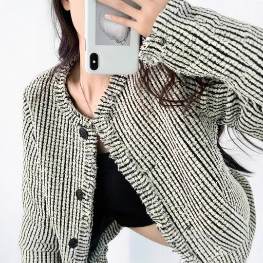 Damen trendige Bouclé-Jacke mit dekorativen Knöpfen und lässigem Schnitt EB