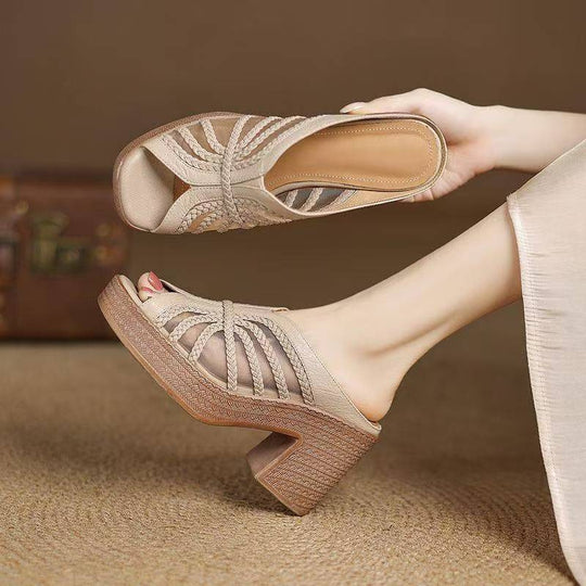 Damen Plateau-Pantoletten mit eleganten Riemchen und komfortablem Blockabsatz EB