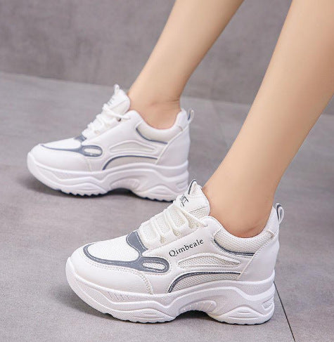 Damen Sportliche Plateau Sneakers mit dämpfender Sohle für optimalen Komfort EB