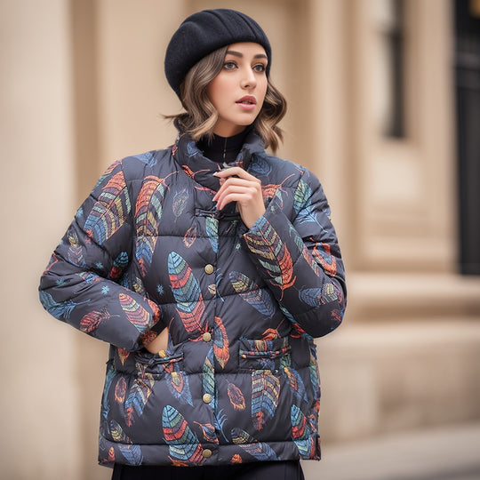 Damen gesteppte Winterjacke mit buntem Kunstdesign und praktischen Taschen EB