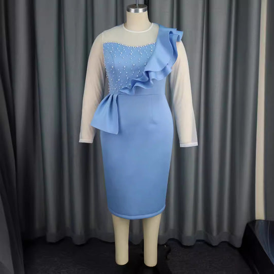 Damen elegantes Kleid mit Rüschen und Perlenapplikationen EB
