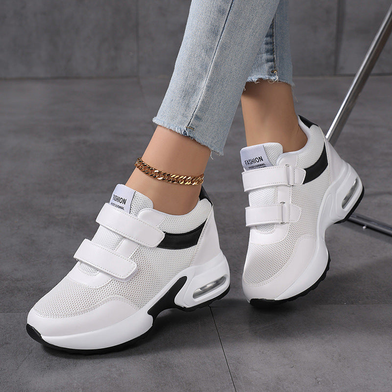 Damen Sportliche Sneakers mit Klettverschluss und dämpfender Sohle EB