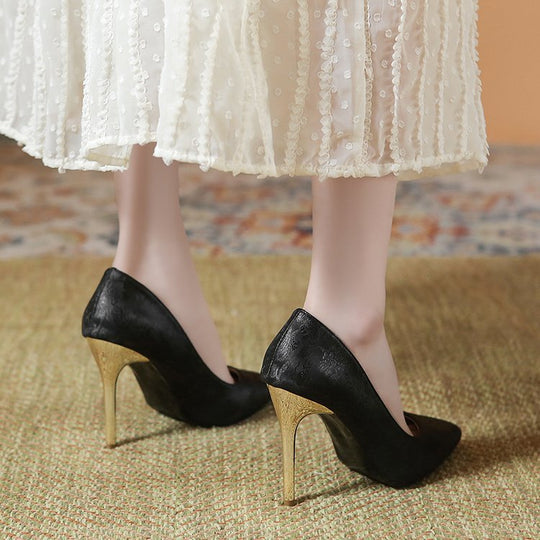 Damen elegante Pumps mit glänzendem Goldabsatz EB