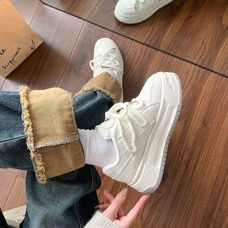 Damen Komfortable Chunky Sneakers mit dämpfender Sohle und innovativem Design EB
