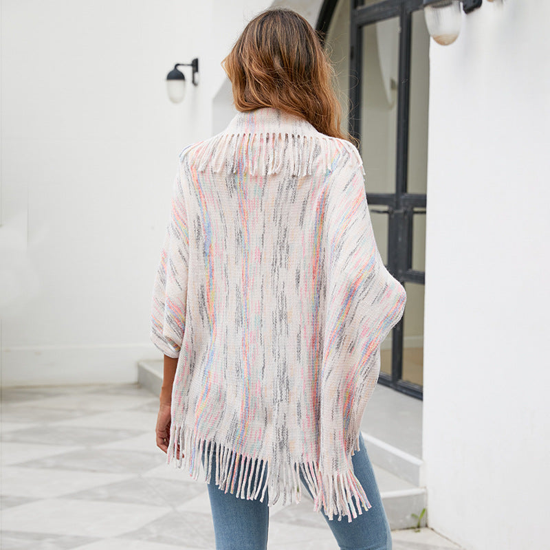 Damen Strickponcho mit luxuriösen Fransen und modernem Design EB