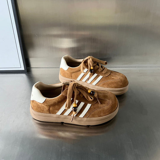 Damen Sneakers aus weichem Wildleder mit modischen Akzenten EB