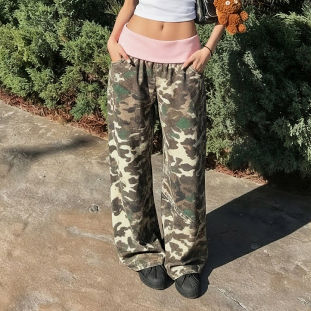 Damen nan weite Lounge-Hose mit Umschlagbund, Camouflage‑Muster und elastischem Komfortstretch EB