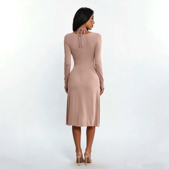 Damen gerafftes A-Linien Midikleid mit gekreuzten Trägern, figurformender Brustpartie und langen Ärmeln Eichborn Berlin