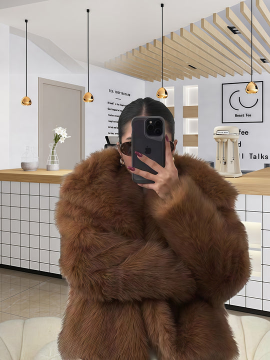 Damen Kunstpelzjacke mit luxuriösem Schnitt und weitem Kragen EB