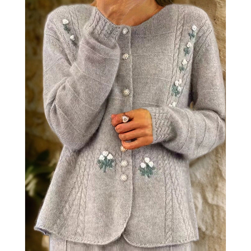 Damen nan Strickcardigan mit floraler Reliefstickerei und Zopfmuster EB