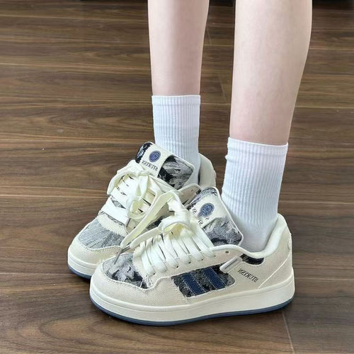 Damen Sneaker mit texturiertem Obermaterial und modernen Akzenten EB