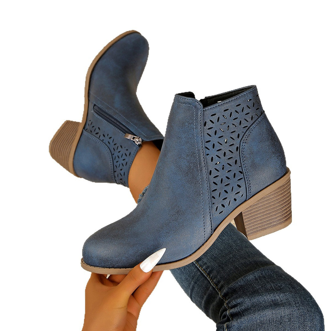 Damen nan knöchelhohe Stiefelette mit Laser-Cut-Perforation, seitlichem Reißverschluss und mittelhohem Blockabsatz EB