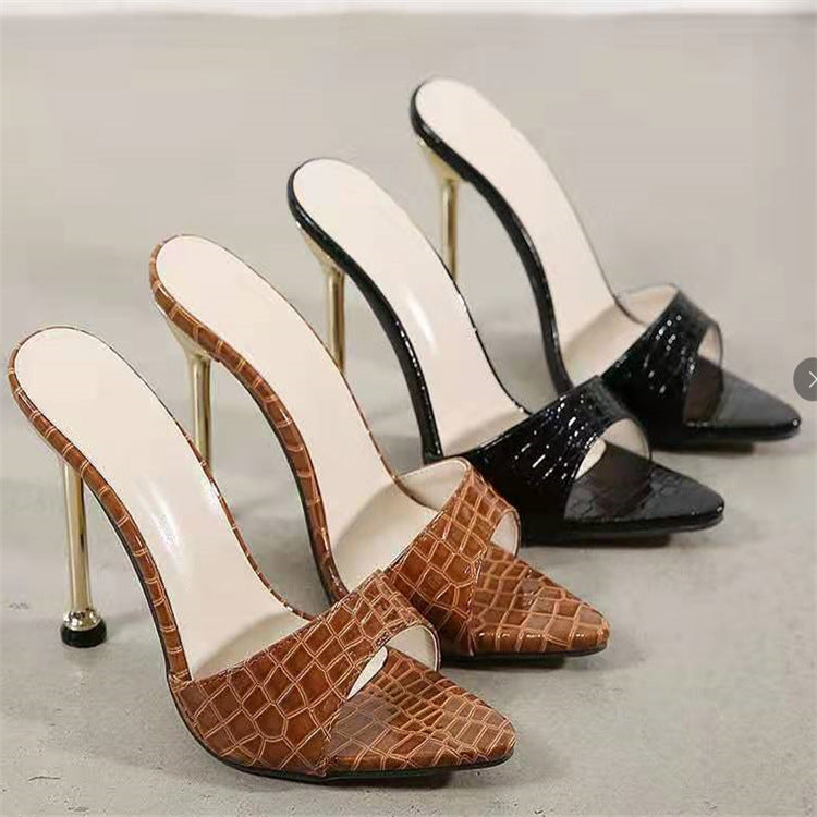 Damen modische Slingback-Pantoletten mit glänzender Krokodil-Prägung EB
