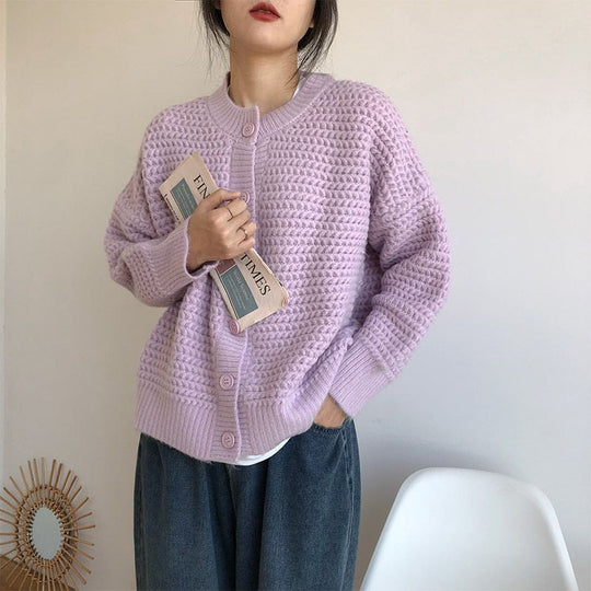 Damen Grobstrickjacke mit Knopfdetails und oversized Schnitt EB