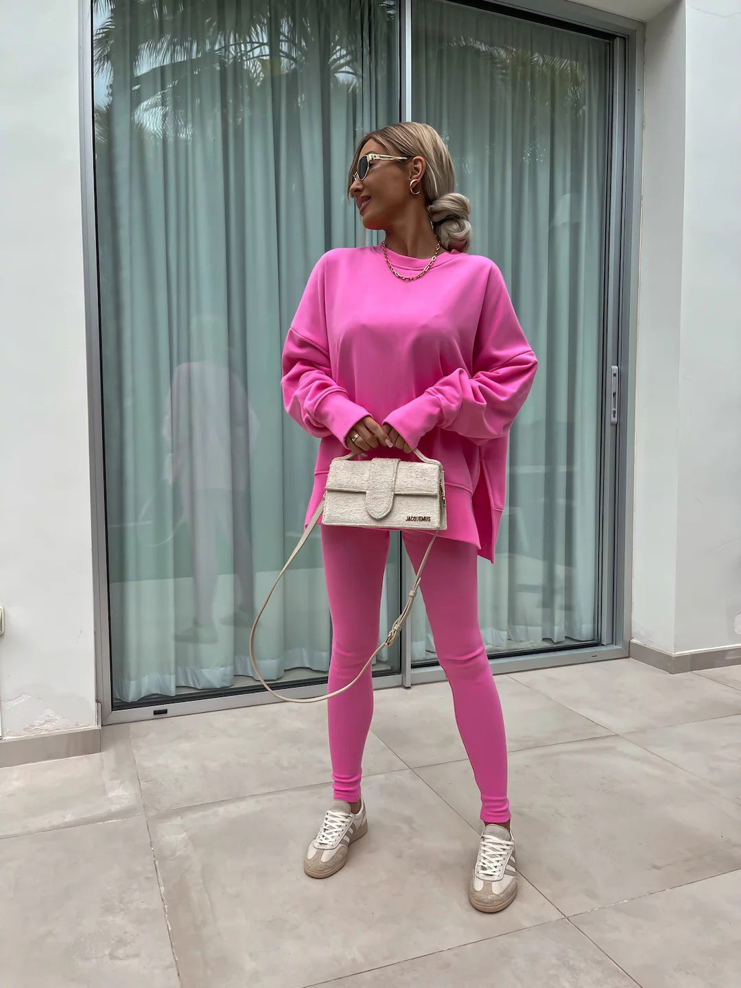 Damen komfortables Oversize-Lounge-Set mit langem Sweatshirt, gerippten High-Waist-Leggings und verlängerten Bündchen EB