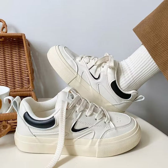 Damen Sneaker im sportlichen Design mit atmungsaktivem Obermaterial und dämpfender Sohle EB